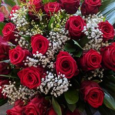 Luxury Hand Tied Red Roses