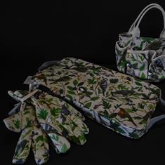 Gisela Graham Set of Kneeling Pad, Gardening Gloves and a Peg Bag