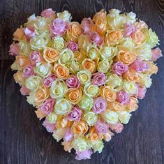 315 Massed Pastel Rose Heart