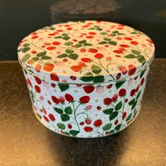 Gisela Graham Strawberry Metal Cake Tin