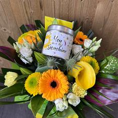 Sunshine Hand Tied Candle Gift Set