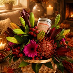 Mandarin and Rhubarb with a Scented Candle